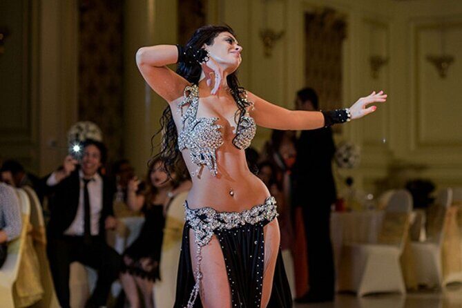 New Year's Eve dinner cruise & party on Bosphorus, Istanbul 2026 - An In-Depth Look at the Bosphorus New Year’s Eve Cruise