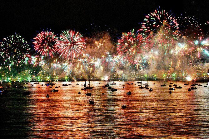 New Year's Eve on a Sailboat with Fireworks display in Lisbon - What Makes This Tour Stand Out?