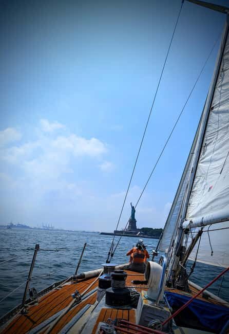 New York City: Statue of Liberty Sailing Charter - A Closer Look at the Experience
