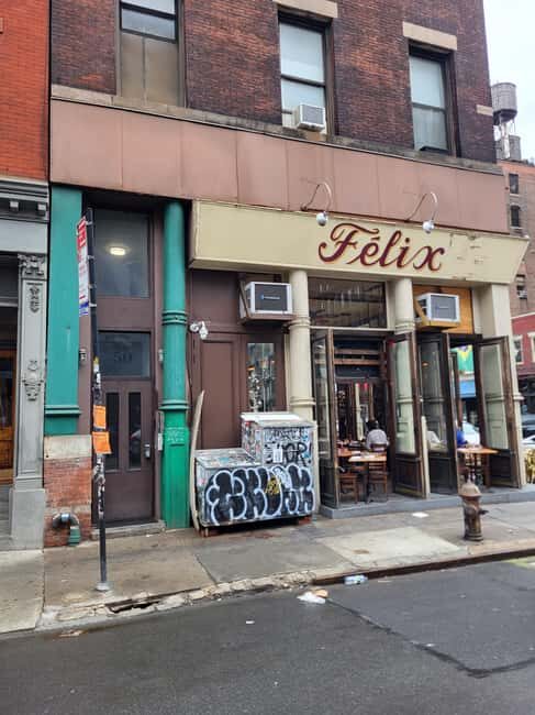 New York City: TV and Movie Filming Locations Running Tour - What’s Included and What’s Not