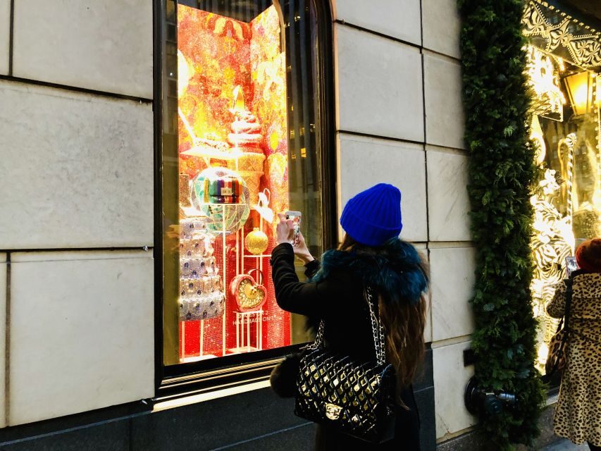 New York Holiday Lights and Movie Sites Bus Tour - What You Can Expect During the Tour