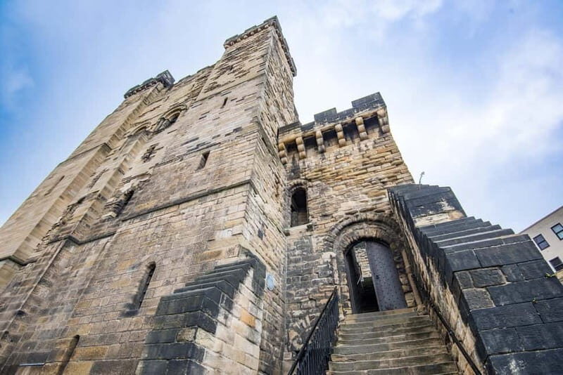 Newcastle Revealed Tour: History, Bridges and Secrets in Spanish - Why This Tour Offers Great Value