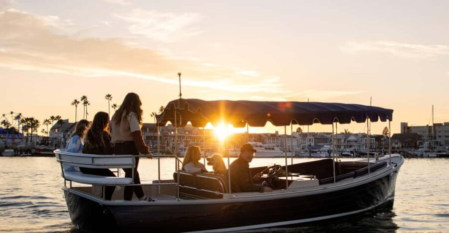 Newport Beach: Electric Boat Rental - Exploring Newport Beach by Electric Boat: A Detailed Review