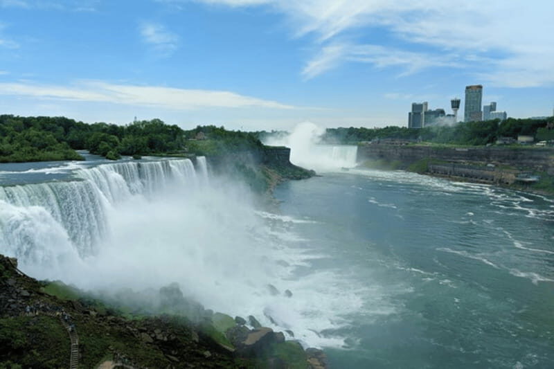 Niagara Falls: Private Tour with Maid of the Mist - What Makes This Tour Stand Out?