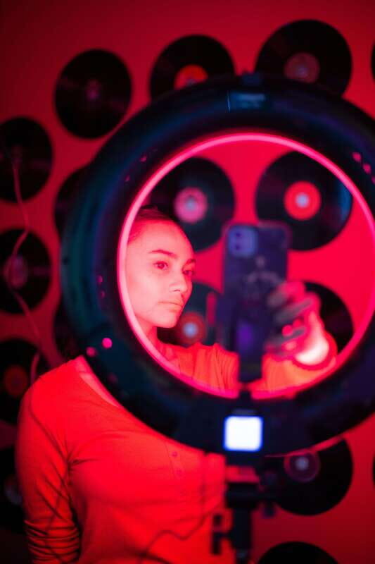 Niagara Falls: Ripley's Selfie Studios - A Deep Dive into Ripleys Selfie Studios