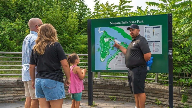 Niagara Falls: USA and Canada Tour with Boat Cruise + Lunch - What Makes This Tour Stand Out?