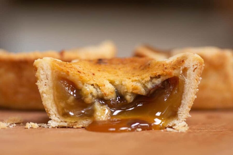 Niagara-on-the-Lake: Ultimate Canadian Food & Wine Tour - A Historic Bakery and Butter Tarts