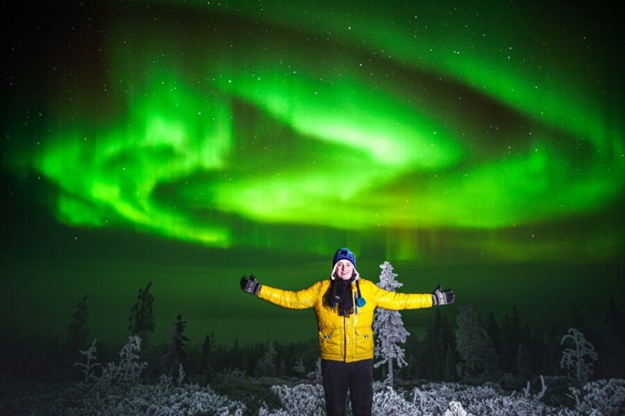 Night Snowshoeing Adventure under the Northern Lights - A Deep Dive into the Snowshoeing Adventure
