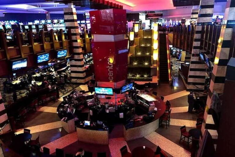 Night Vancouver (Music,Bars,Clubs & Casino) - Who Would Enjoy This Tour?