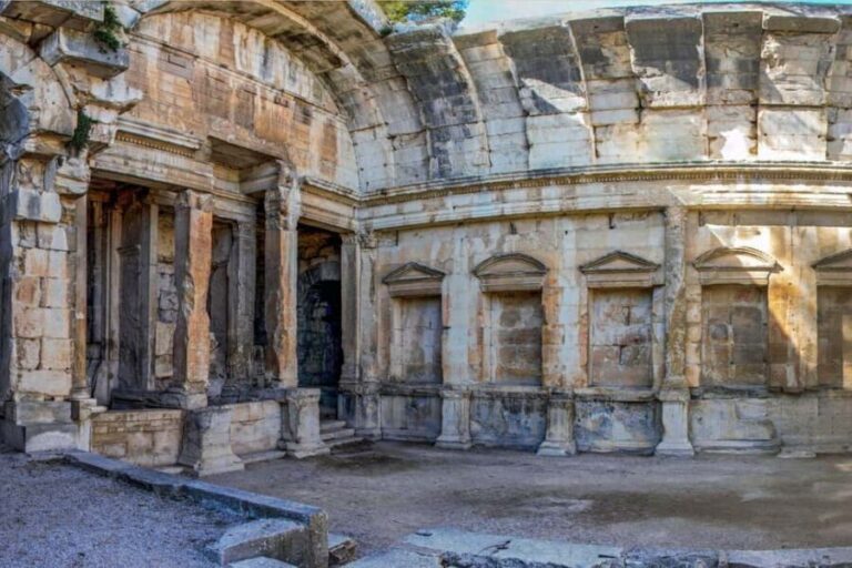 Nîmes your way  Personalized private tour - Who is this tour best suited for?
