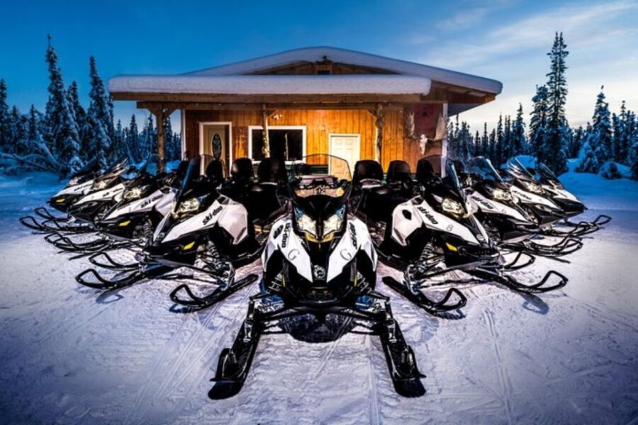 North Pole Alaska: Guided Fairbanks Snowmobile Tour - The Experience from the Travellers Perspective