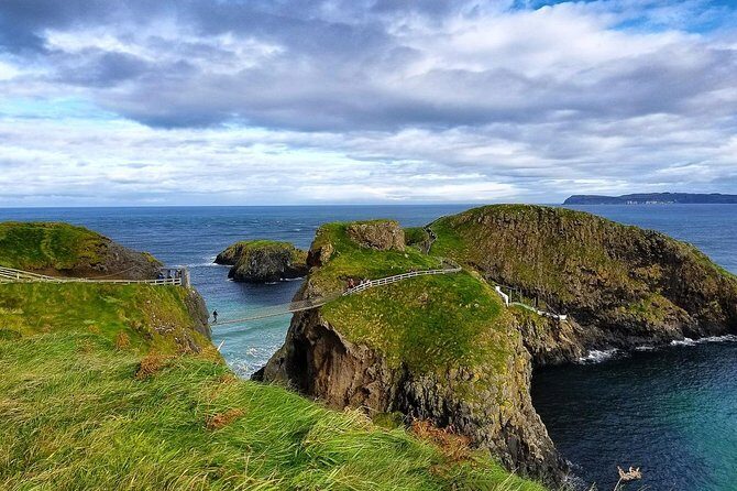 Northern Ireland including Giant's Causeway Rail Tour from Dublin - FAQ