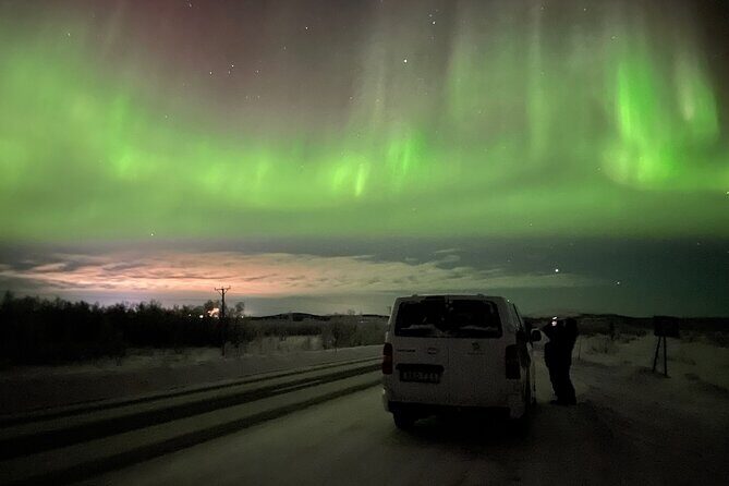 Northern Light hunt with minibus to Abisko 7:30 pm - Stops and Sightseeing: The Best of Abisko