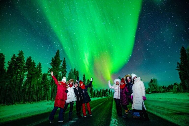 Northern Lights Hunting Adventure in Lapland - A Deep Dive into the Northern Lights Hunting Adventure