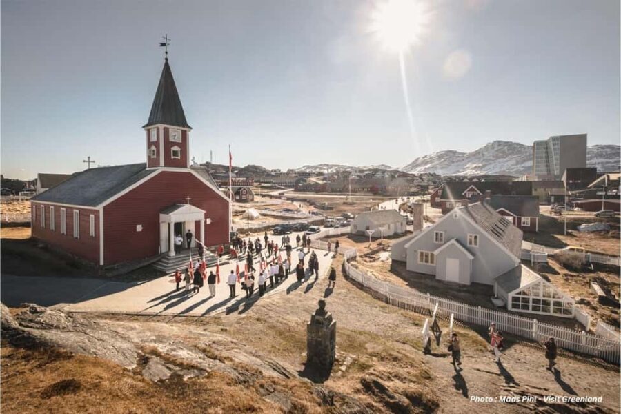Nuuk Walking Tour with Museum Visit & Greenlandic Tasting - Why Choose This Tour?