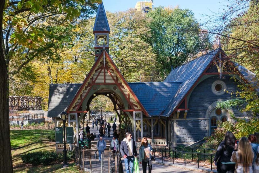 NYC: Central Park Elf & Home Alone Film Spots Pedicab Tour - Key Points