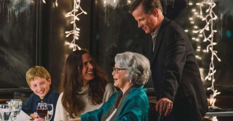 NYC: Christmas Day Buffet Brunch or Dinner Harbor Cruise - A Deep Dive into the Experience