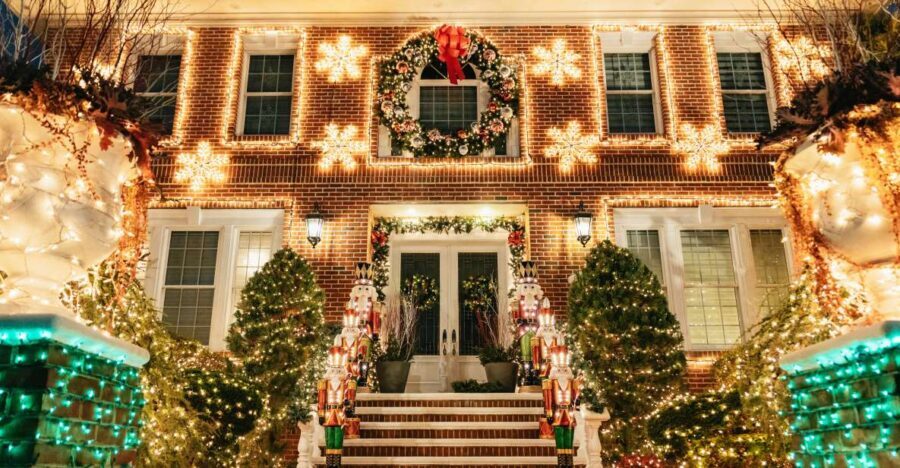 NYC: Dyker Heights Christmas Lights & Skyline View Bus Tour - The Route and Stops
