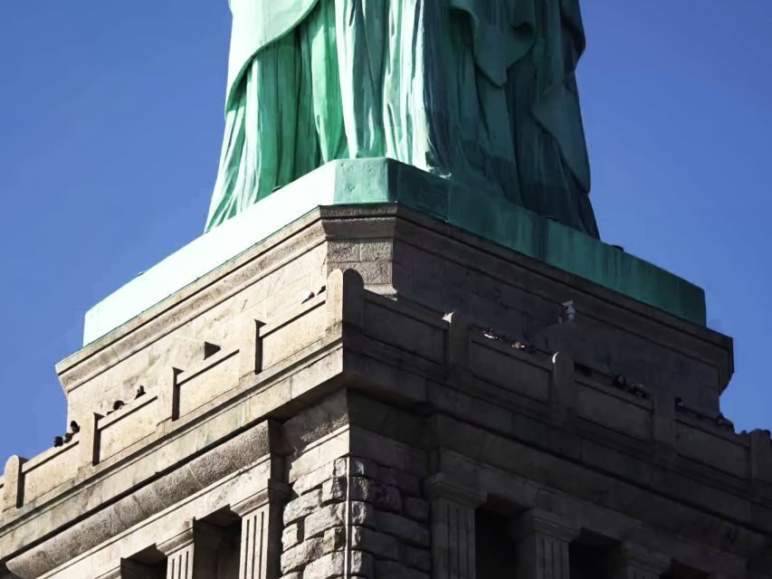 NYC: Ellis Island Private Tour with Liberty Island Access - A Closer Look at the Tour Itinerary