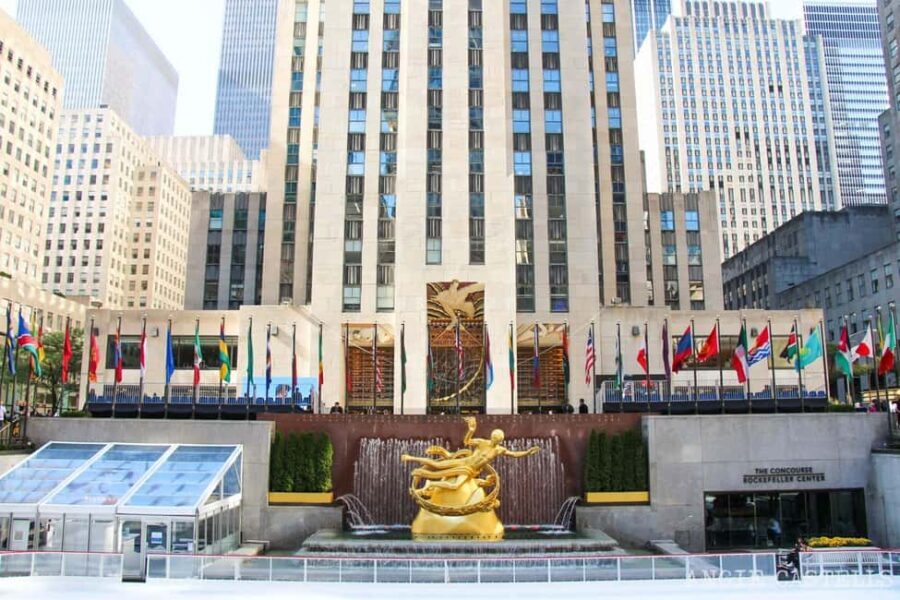 NYC: Midtown Stroll Guided Walking Tour English-Spanish - Why This Tour Works Well for You