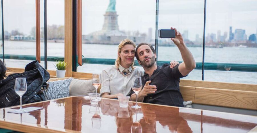 NYC: Romantic Valentine's Day Champagne Cruise - An In-Depth Look at the Romantic Valentines Day Champagne Cruise