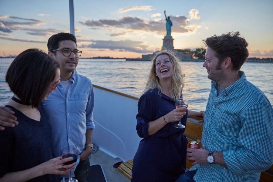 NYC: Sunset Cruise on a Small Yacht with a Drink - FAQs