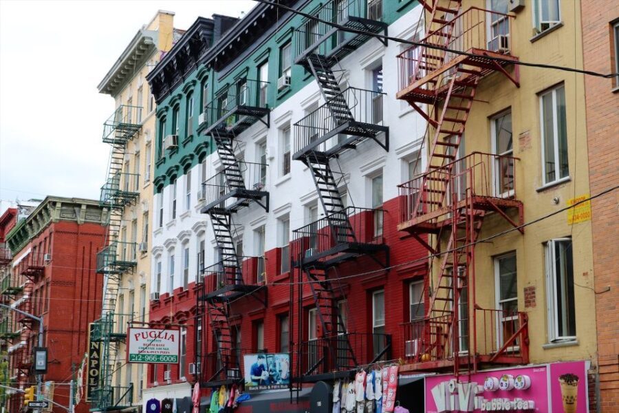 NYC: Walking Tour with Local Guide and 30+ Top NYC Sights - Why This Tour Works for You