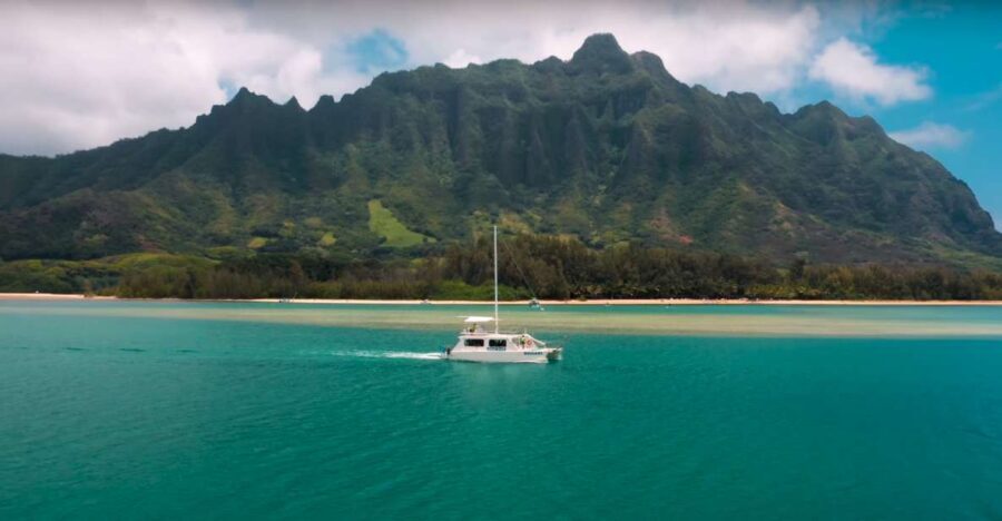 Oahu: Molii Fishpond and Kaneohe Bay Catamaran Tour - What We Love About This Tour