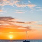 Oahu: Sunset sailing in small intimate groups - What makes this Sunset Sailing tour stand out?