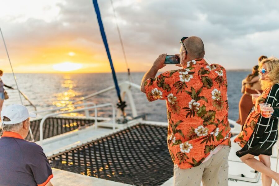 Oahu: Waikiki Sunset Catamaran Cocktail Cruise - Detailed Breakdown of the Itinerary