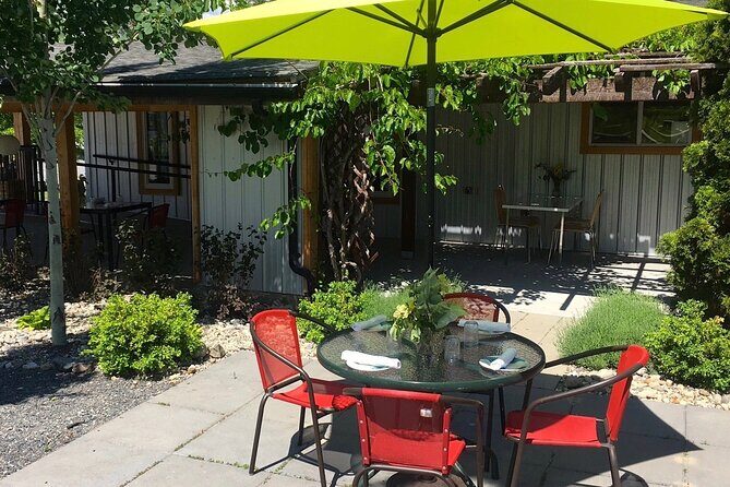 Okanagan Bee Tour and Lunch at Winery in Kelowna - What This Tour Means for You