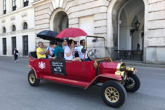 Oldtimer Tour Vienna Gold Tour - The Ride: Comfort, Views, and Photo Ops