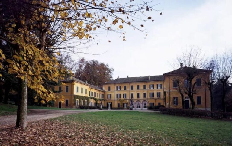Oltrepò Pavese: Winery Tour and Wine Tasting outside Milan - An Authentic Look at Oltrepò Pavese’s Wine Heritage