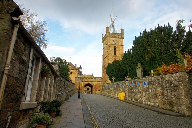 On the Trail of Mary Queen of Scots Private Tour in a Minivan from Edinburgh - Who Is This Tour Best For?