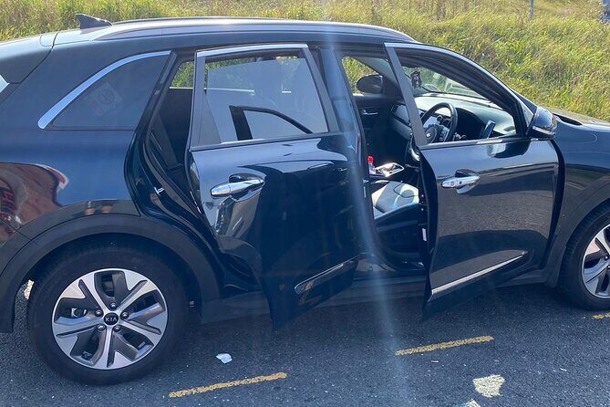 One Way Taxi Transfer from Heathrow Airport to Gatwick Airport - An In-Depth Look at the Heathrow-to-Gatwick Transfer