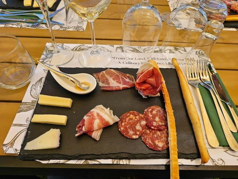 Organic Lunch With Wine Tasting from Pompeii - A Detailed Look at the Experience