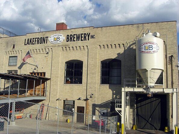Original Milwaukee Guided Brewery Tour with Lunch or Dinner - Key Points