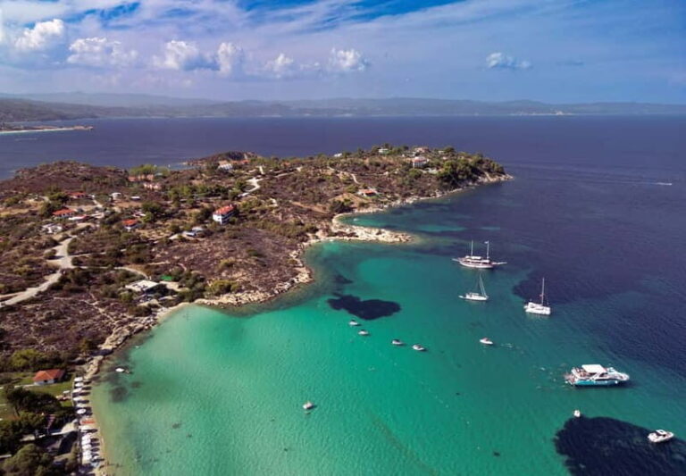 Ormos Panagias: Blue Lagoon Cruise to Ammouliani Island - Relaxing at Banana Beach