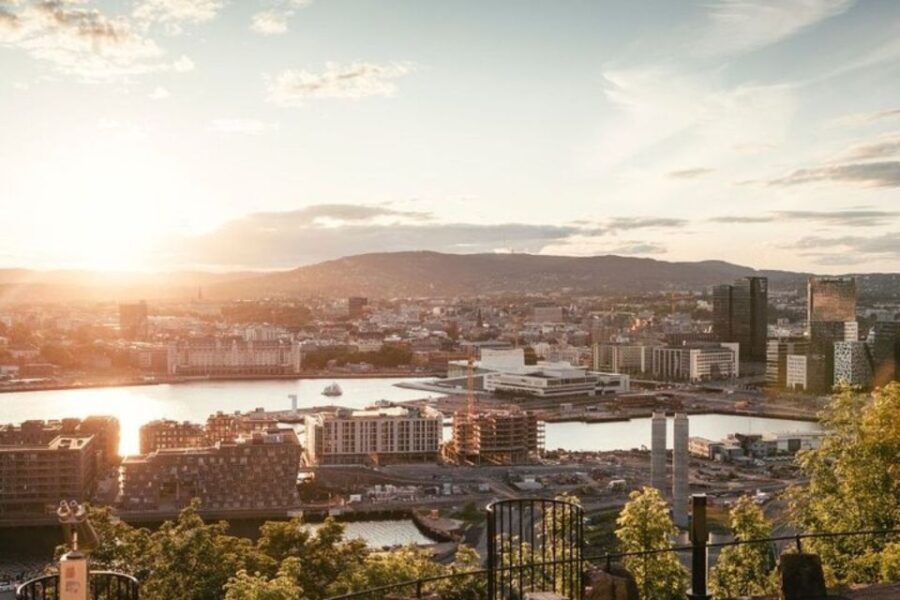 Oslo: Private Walking Tour with a Local Guide - The Itinerary: From Iconic Sights to Hidden Corners