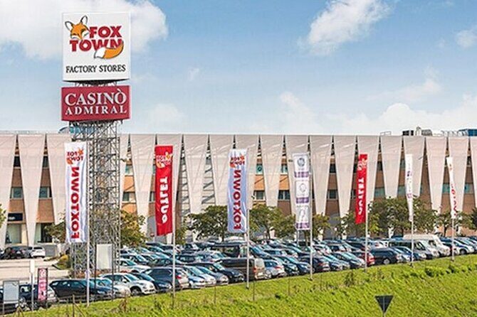 Outlet Serravalle o FoxTown Con Autista Privato Da Milano - Who Should Consider This Tour?