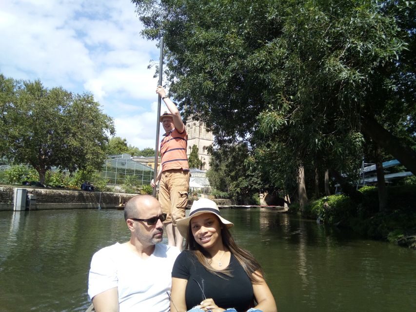 Oxford: Chauffeured Punting River with Optional Walking Tour