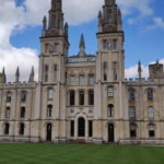 Oxford: Private Guided Walking Tour of University and City - Who Should Consider This Tour?