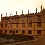 Oxford PRIVATE Pub and City Evening Walking Tour - What Makes This Tour Stand Out?