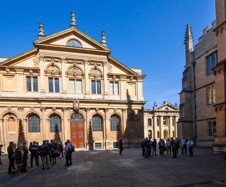 Oxford: Private Walking Tour with University Alumni Guide