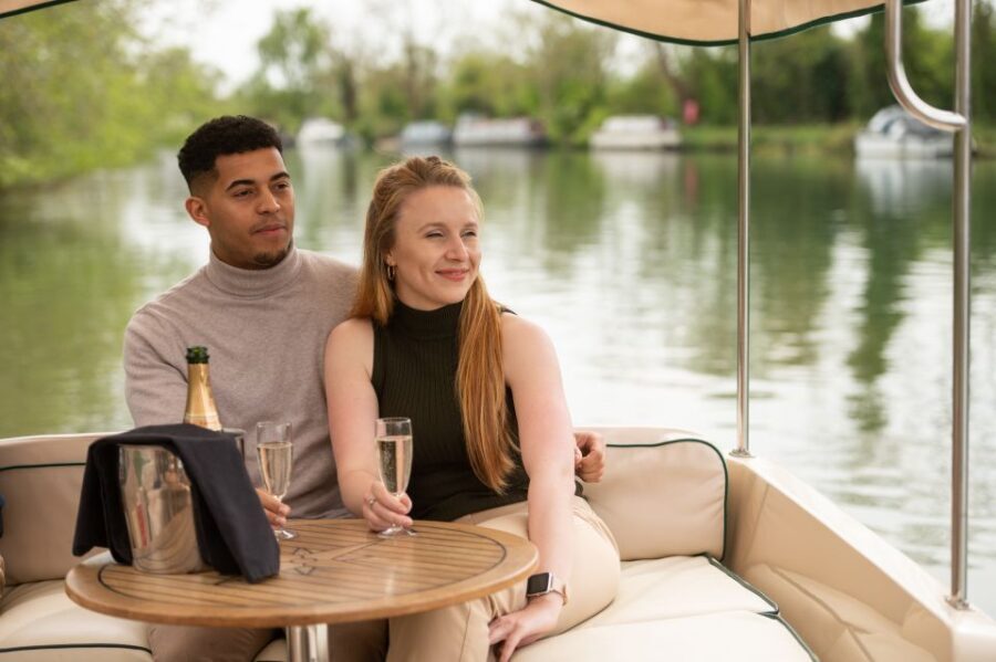 Oxford: River Cruise and 6-Course Tasting at The Folly - Who Should Consider This Tour?