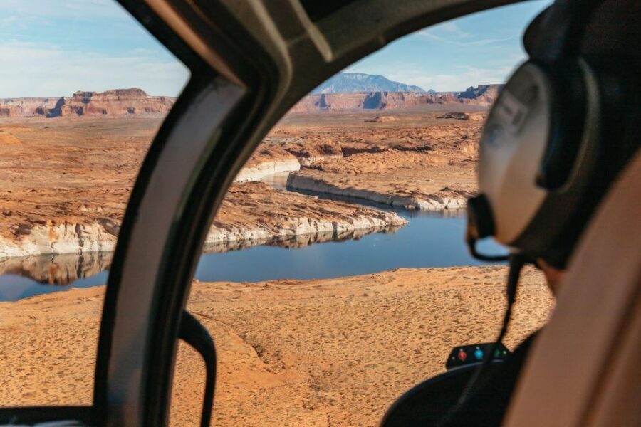 Page: Horseshoe Bend Helicopter Flight & Tower Butte Landing - What to Expect During the Flight