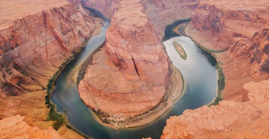 Page: Horseshoe Bend Helicopter Flight - What Makes This Tour Worth It?