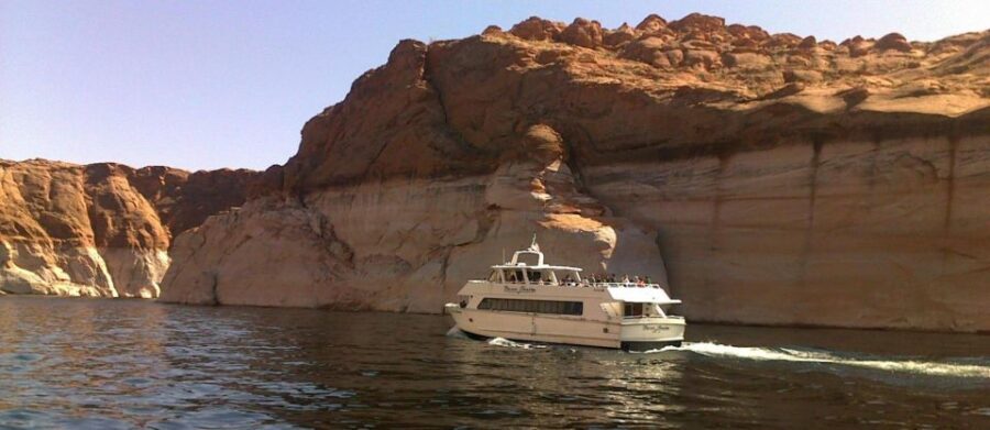 Page: Lake Powell Navajo Canyon Scenic Cruise