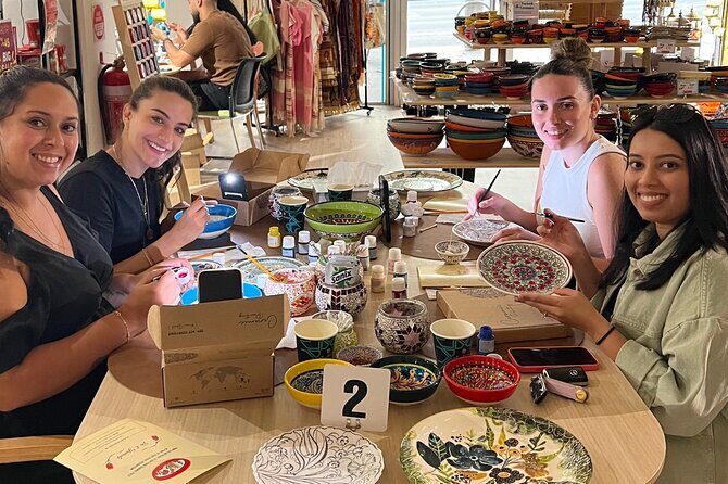 Paint and Sip Classes Brisbane: Ceramic Plates & Bowls - Who Will Love This Experience?