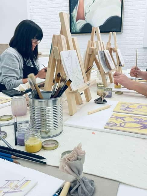 Paint Your Tile and Create Your Unique Piece in an Art Gallery in Lisbon - What Makes This Tour Stand Out?